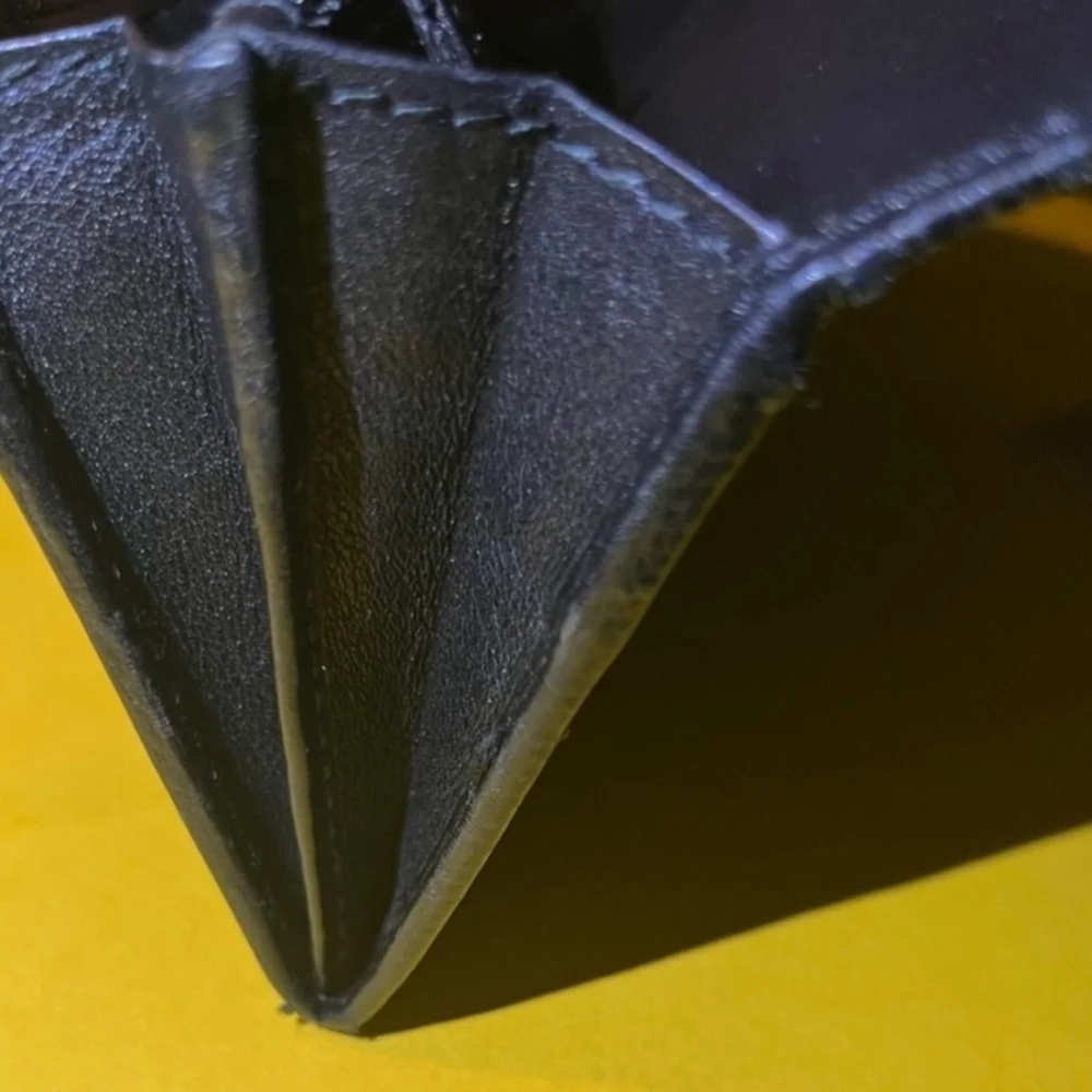 Gucci Black Wallet-EUC - Picture 4 of 14